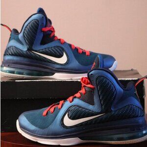 Nike LeBron 9 Size 8